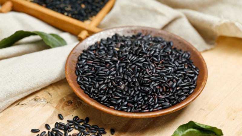 Novo tipo de arroz que protege o coração e ajuda a controlar o colesterol vira moda no prato dos brasileiros
