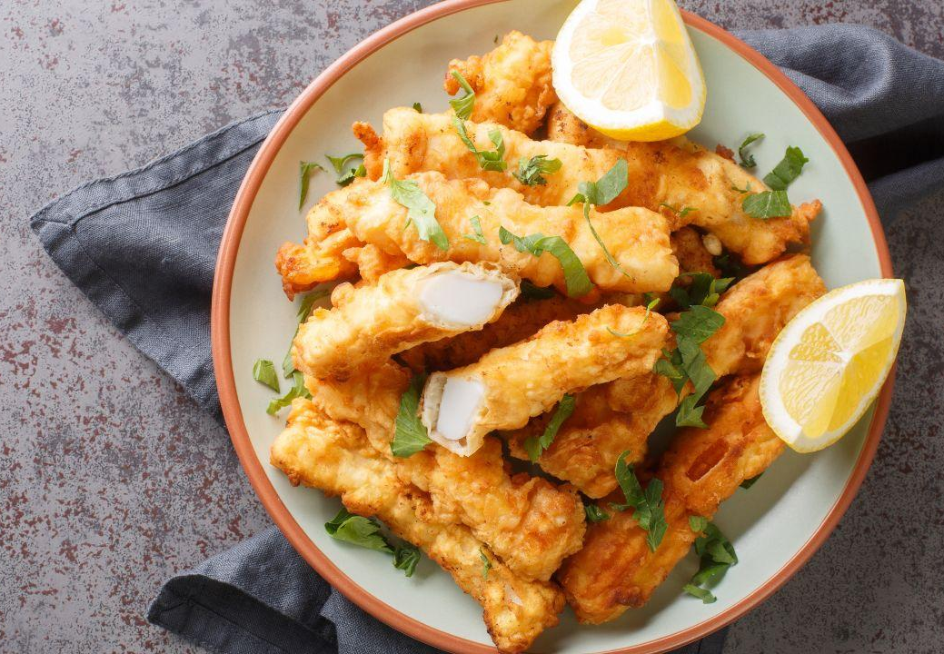 Aprenda como fazer peixe na air fryer dourado e suculento
