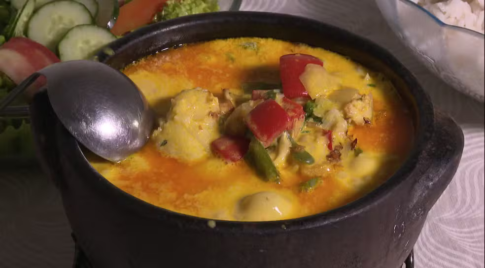 Aprenda a fazer uma Moqueca de peixe: Passo a passo de uma receita fácil e suculenta