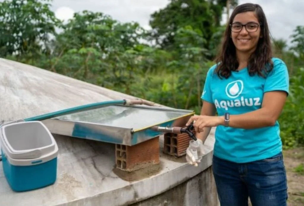 Aos 15 anos, jovem desenvolve sistema que purifica água de cisternas e leva solução a comunidades rurais do Nordeste