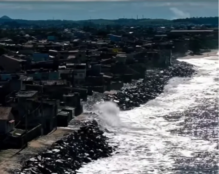 Mar volta a avançar em Macaé e acende alerta de destruição no bairro Fronteira