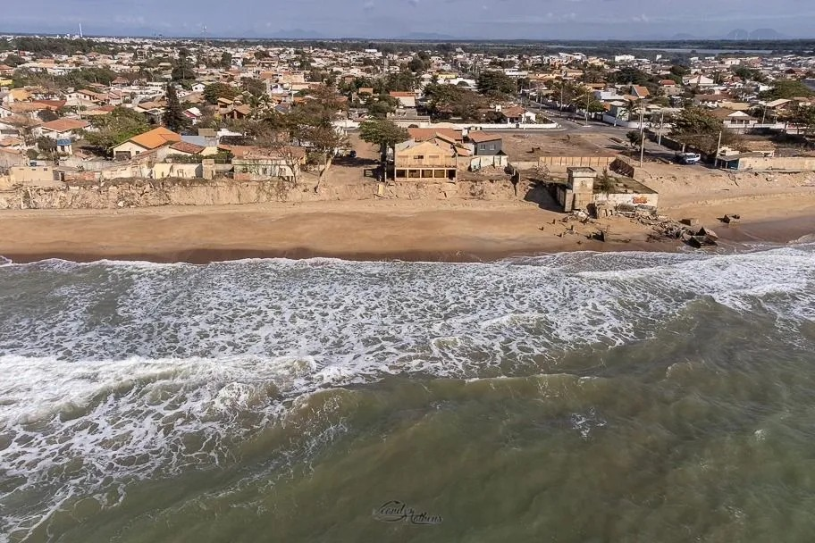 A realidade atual e os caminhos para o futuro sobre a erosao do mar em atafona