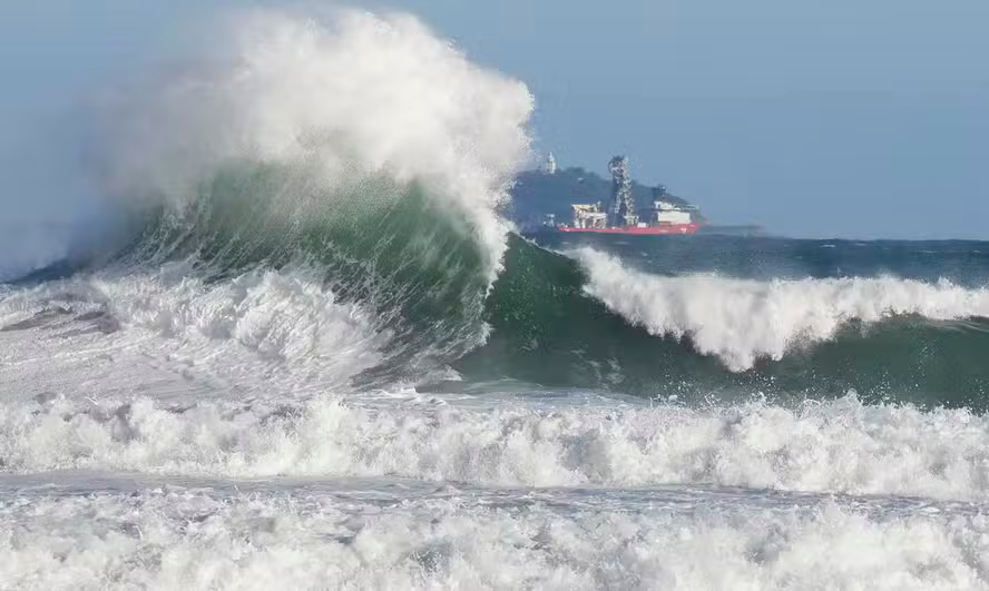 Gravidade da Terra pode estar fazendo o nível do mar subir mais do que o previsto