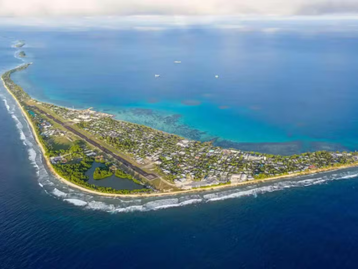 Erosão – Ameaçado pelo avanço do mar, Tuvalu anuncia próxima cúpula global de transição dos combustíveis fósseis