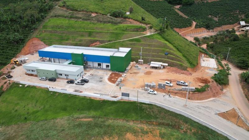 Gigante da tilápia: cooperativa finaliza unidade com capacidade para 20 toneladas diárias