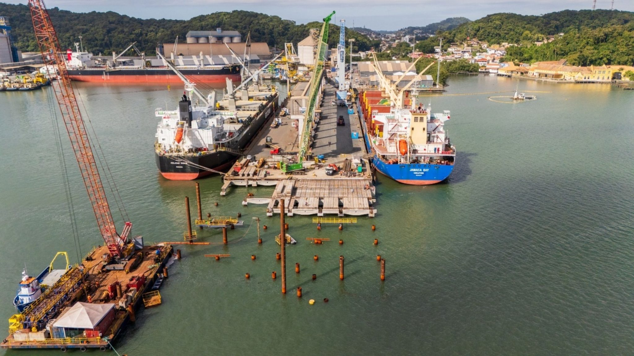 Obra de R$ 100 milhões prepara porto no Norte de SC para supernavios